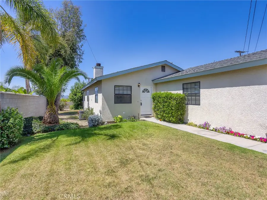 921 E Elmwood Avenue, Burbank, CA 91501 - #3