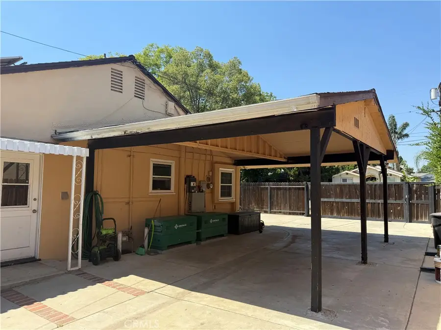 13638 Hartland, Valley Glen, CA 91405 - #2