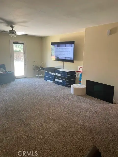 8011 Amber Creek Road, Bakersfield, CA 93313 - #3