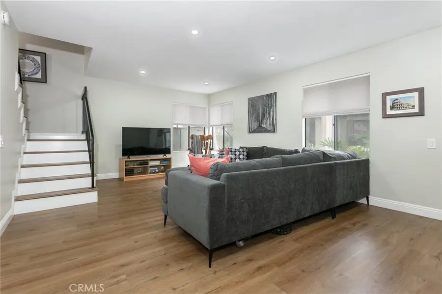 20126 Runnymede Street #22, Winnetka, CA 91306 - #3