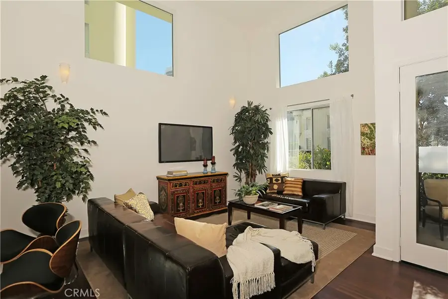 600 S Ridgeley Drive #113, Los Angeles, CA 90036 - #3