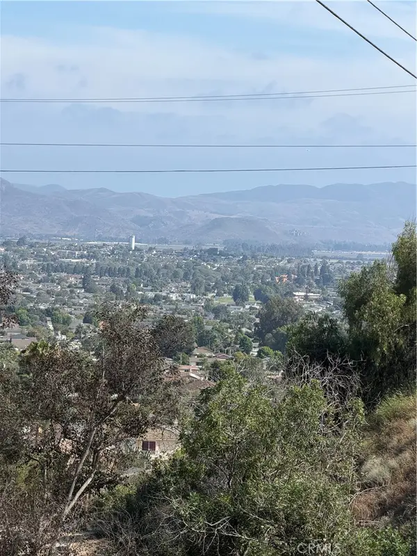 250 W Highland Drive, Camarillo, CA 93010