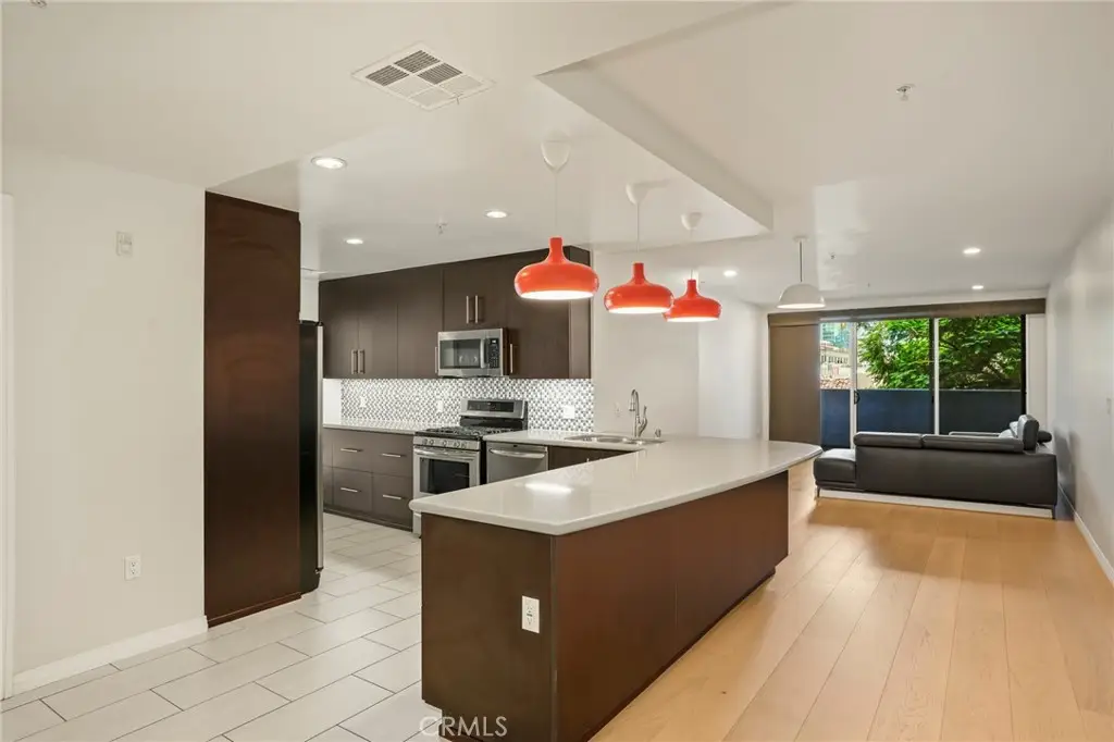 540 S Kenmore Avenue #203, Los Angeles, CA 90020 - #1