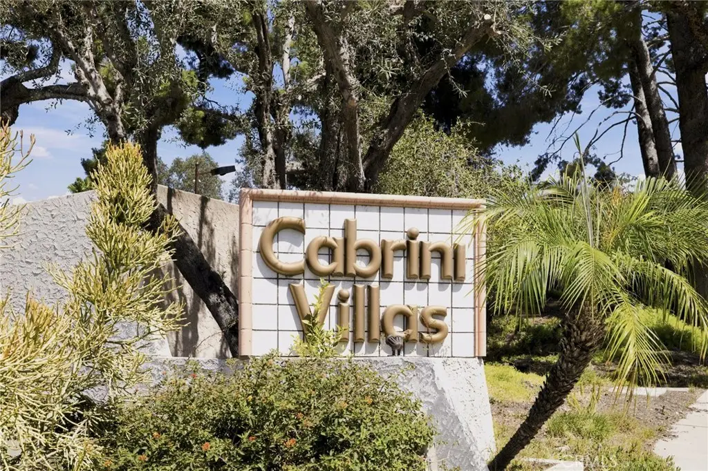 9436 Via Salerno, San Fernando Valley, CA 91504 - #1