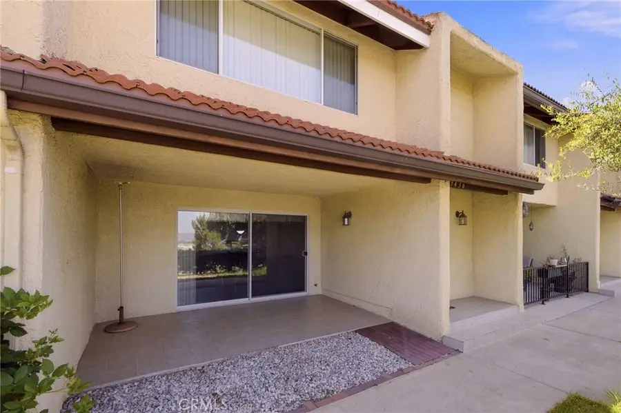 9436 Via Salerno, San Fernando Valley, CA 91504 - #2