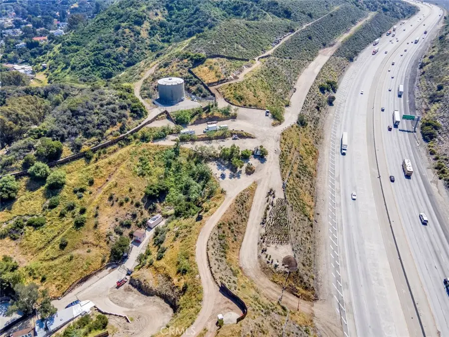 10200 Willow Springs Lane, Sunland, CA 91040 - #3