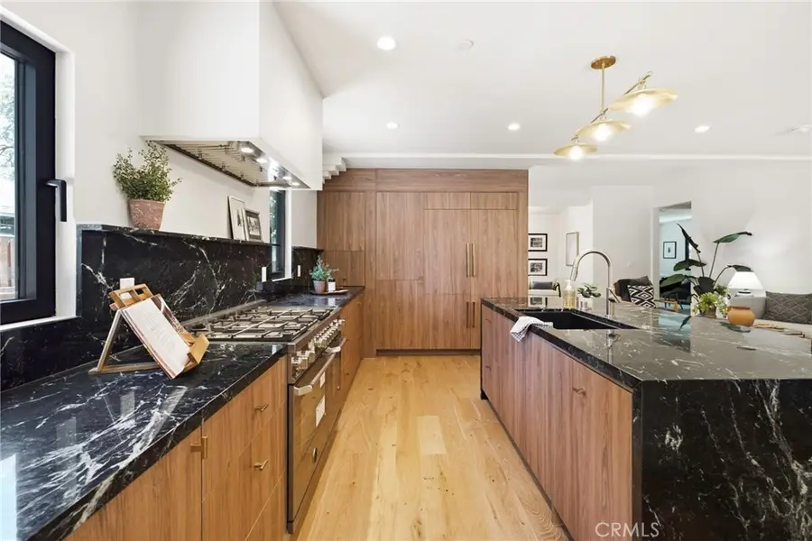 11911 Hartsook, Valley Village, CA 91607 - #2