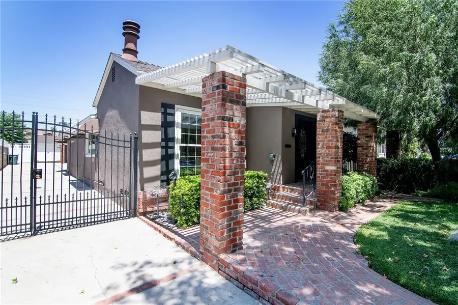 347 W Spazier, Burbank, CA 91506 - #2