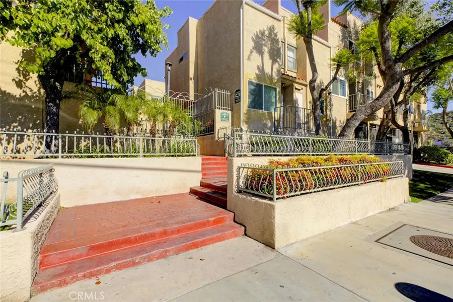 10260 Plainview Avenue #22, Tujunga, CA 91042 - #3