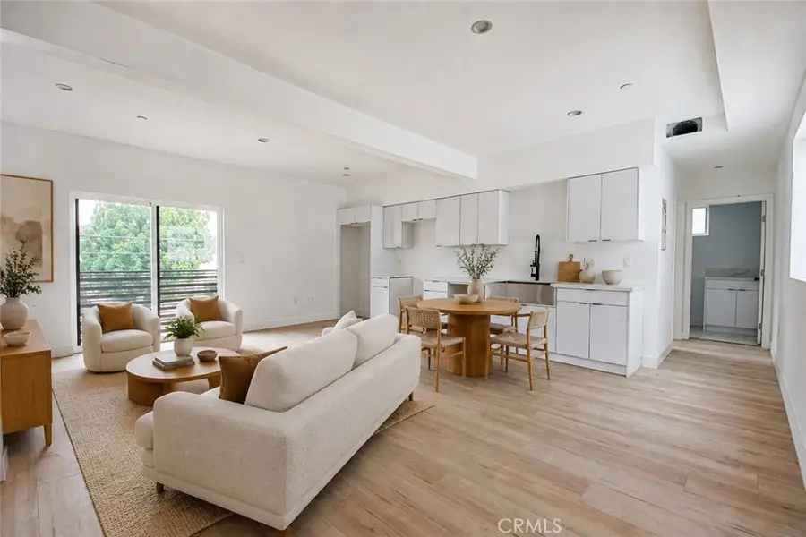 6461 Woodley, Van Nuys, CA 91406 - #2