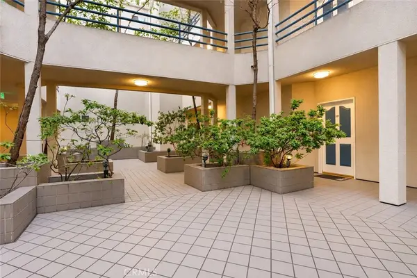 14415 Benefit Street #101, Sherman Oaks, CA 91423