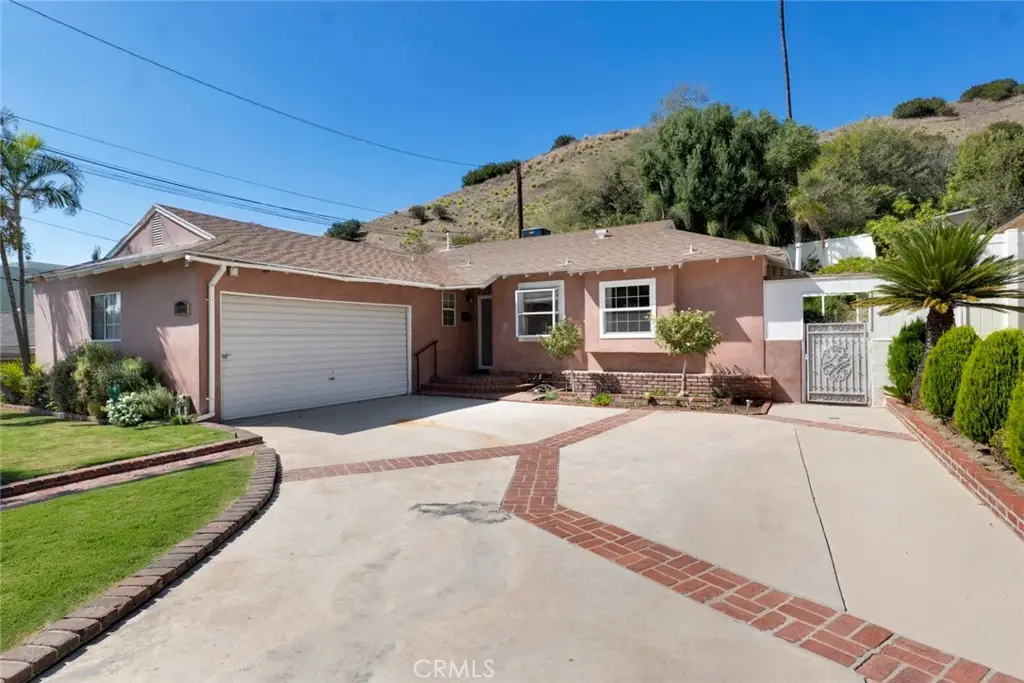 10025 Roscoe Boulevard, Sun Valley, CA 91352 - #1