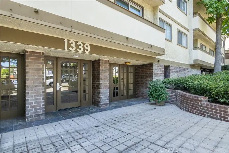 1339 N Columbus #106, Glendale, CA 91202 - #3