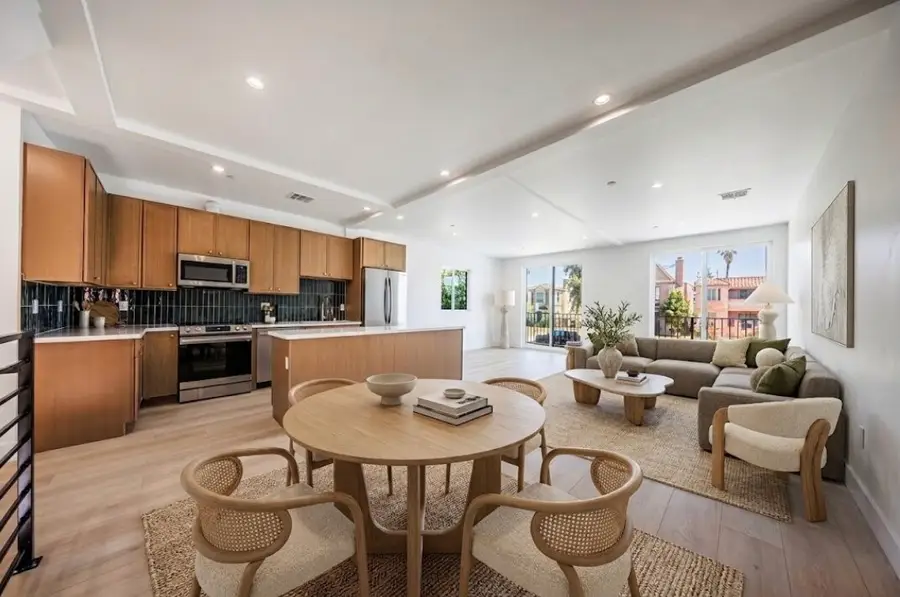 1259 S Longwood Avenue, Los Angeles, CA 90019 - #3