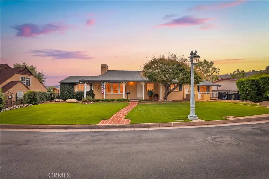1731 La Cresta Drive, Pasadena, CA 91103 - #1