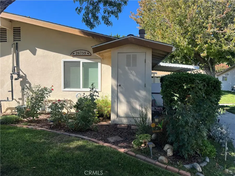 26759 Whispering Leaves, Newhall, CA 91321 - #2
