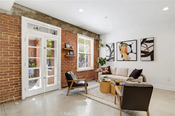 139 S Los Robles Avenue #102, Pasadena, CA 91101
