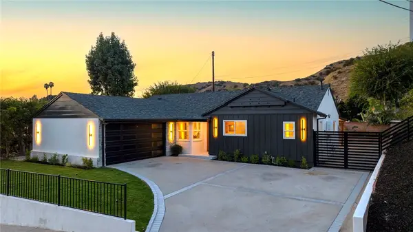 10211 Roscoe, Sun Valley, CA 91352