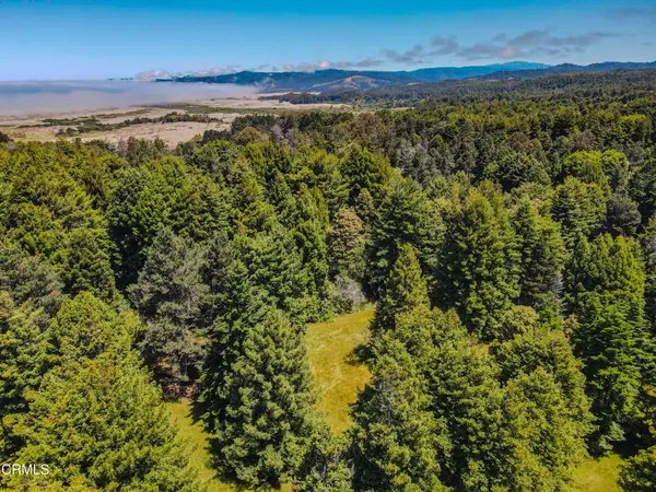 32700 Nameless Lane, Fort Bragg, CA 95437