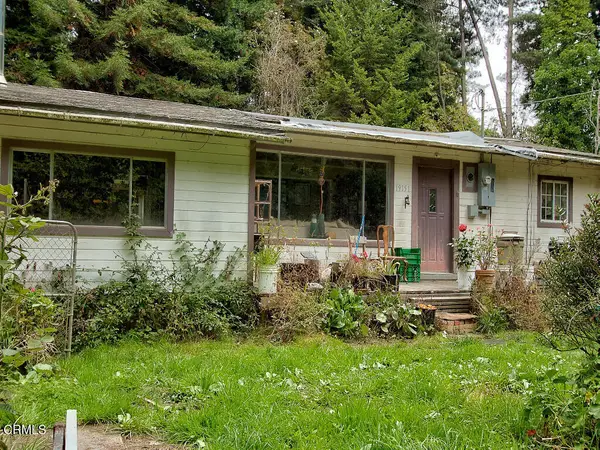 19151 Pine Tree Lane, Fort Bragg, CA 95437