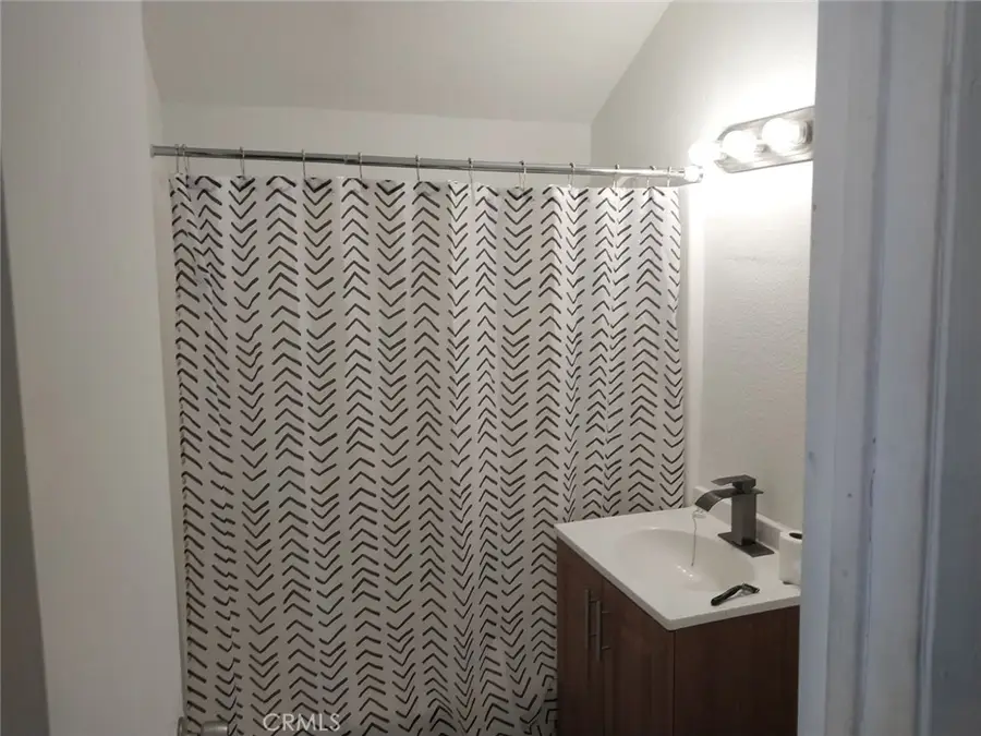 405 A&B N 3rd Avenue #B, Barstow, CA 92311 - Image #3