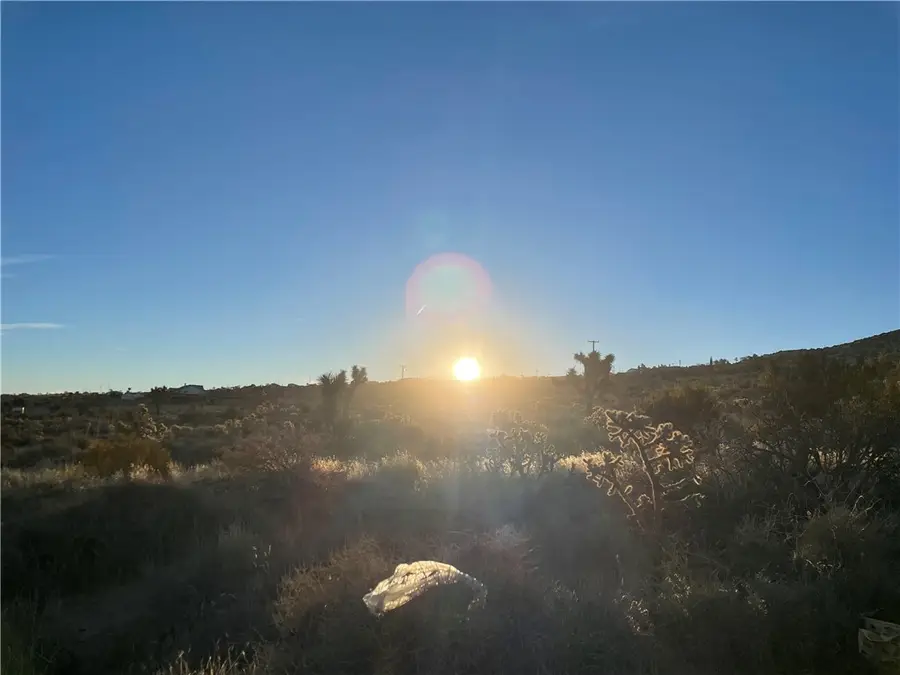 9509 Bonita Vista Street, Apple Valley, CA 92308 - Image #2