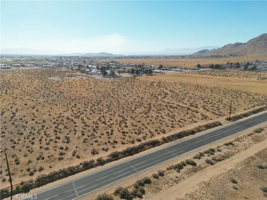 21025 Waalew Road, Apple Valley, CA 92307 - Image #2