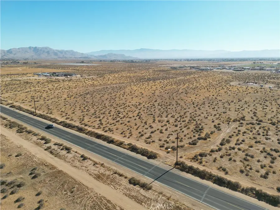 21025 Waalew Road, Apple Valley, CA 92307 - Image #3