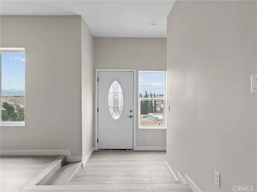 8411 Buckthorn Avenue, Hesperia, CA 92345 - Image #3