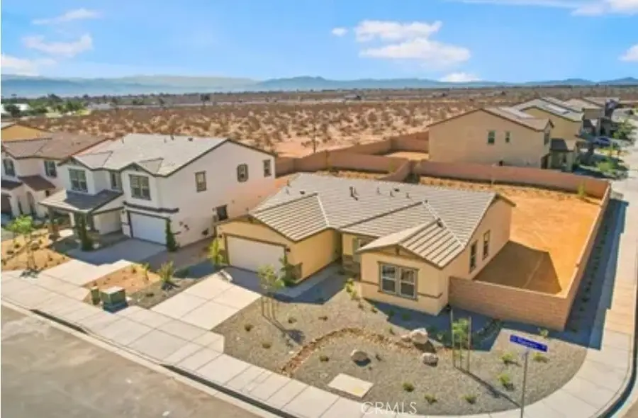 13833 Raven St, Victorville, CA 92392 - #3