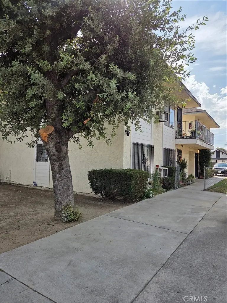 270 E 6th Street, Pomona, CA 91766 - #1