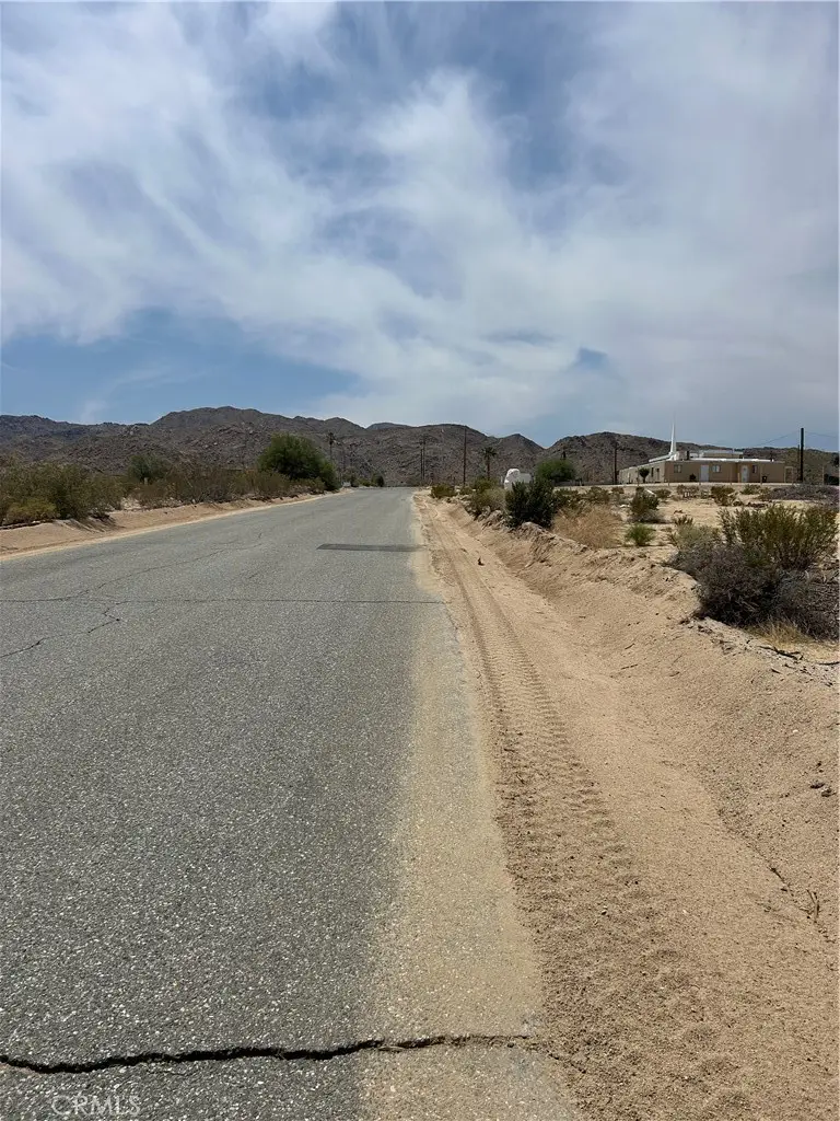 6424 Canyon Road, Twentynine Palms, CA 92277 - Image #3