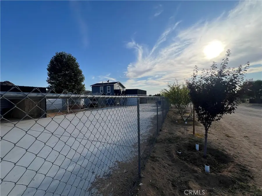 24675 Via Vista Road, Apple Valley, CA 92307 - Image #3