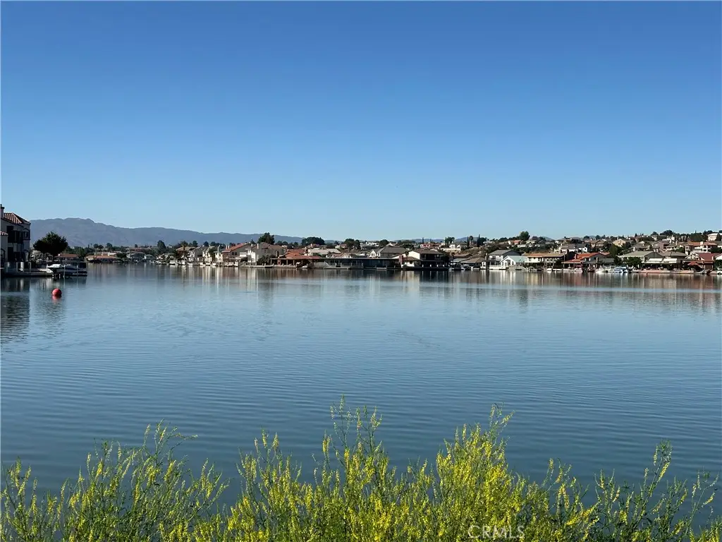 18055 Lakeview Drive, Victorville, CA 92395 - Image #1