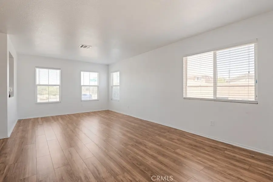 14075 Tourmaline Street, Hesperia, CA 92344 - Image #2