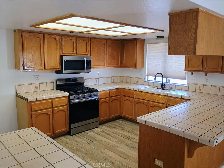 16594 Tenaja Road, Apple Valley, CA 92307 - Image #2