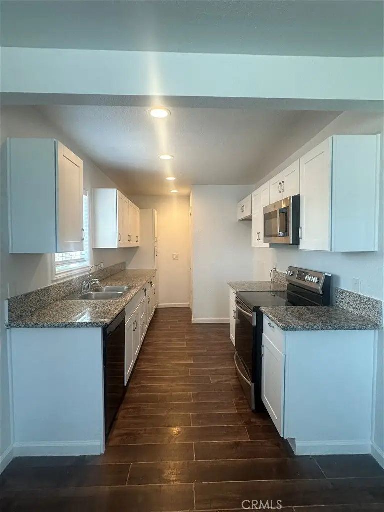 190 W 3rd Street, Rialto, CA 92376 - Image #3