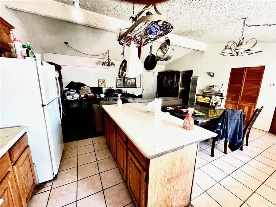 1084 Del Valle Avenue, La Puente, CA 91744 - #3