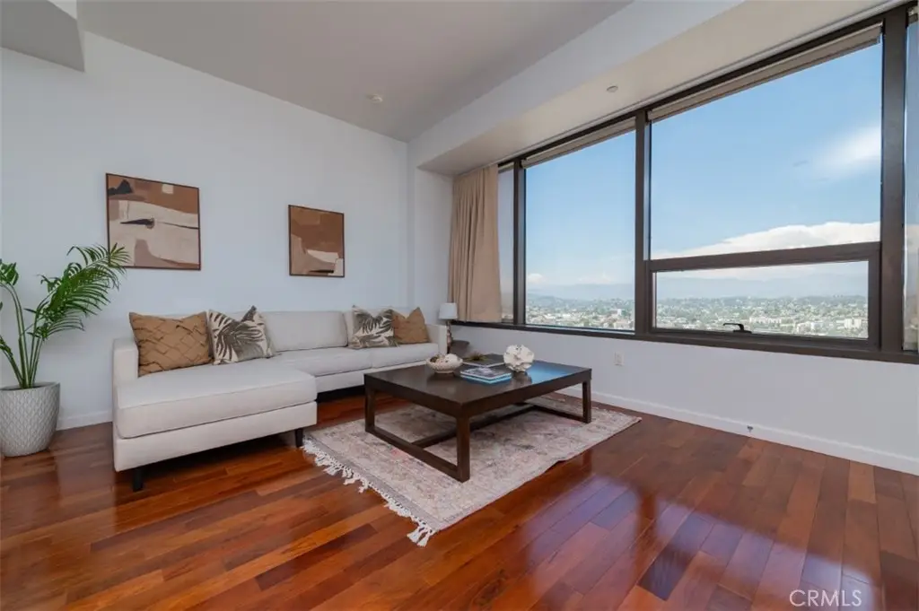 1100 Wilshire Boulevard #2805, Los Angeles, CA 90017 - Image #1