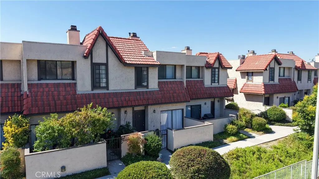 27669 Ironstone Drive #3, Canyon Country, CA 91387 - #1