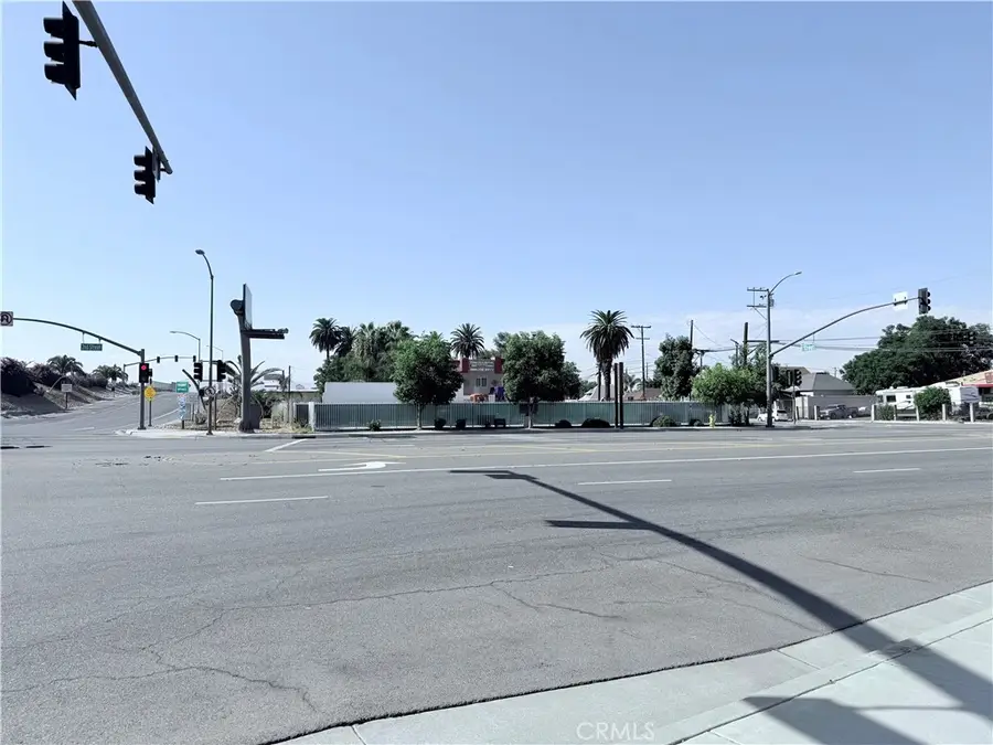 895 W 2nd Street, San Bernardino, CA 92410 - #3