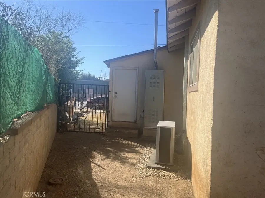 4264 Victoria Avenue, Riverside, CA 92507 - #3