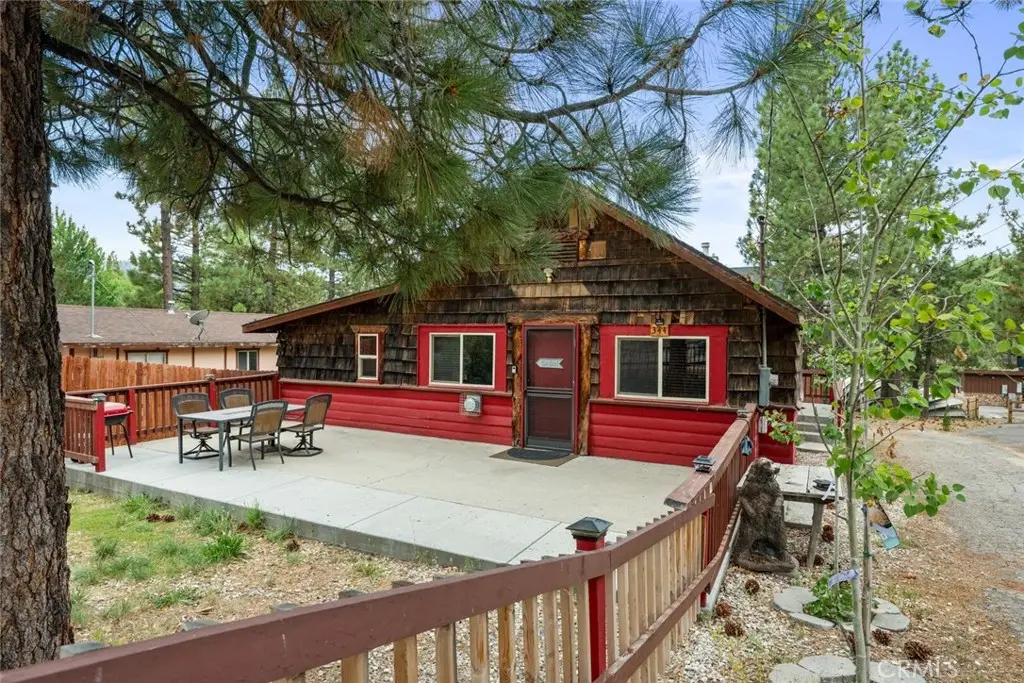 344 Edgemoor, Big Bear Lake, CA 92315 - Image #1