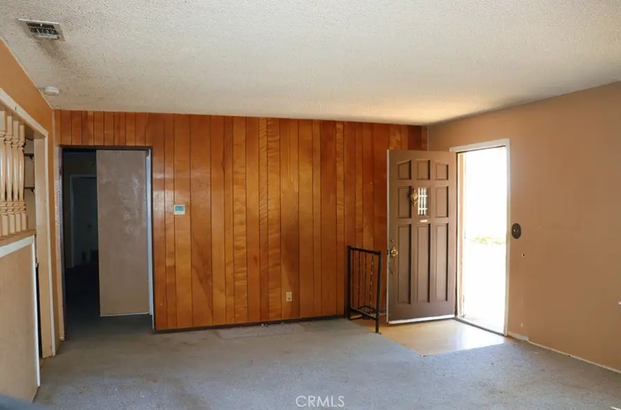 9632 Juniper Street, Apple Valley, CA 92308 - #3