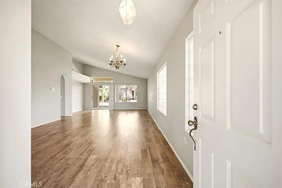 19146 Oak, Apple Valley, CA 92308 - Image #2