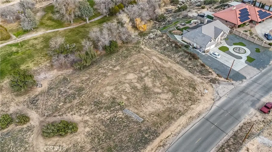 16 Bangor Avenue, Hesperia, CA 92345 - #3