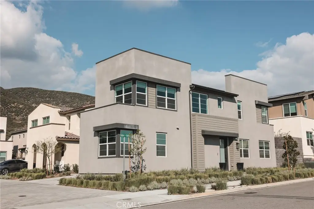 15818 Caterpillar Dr, Fontana, CA 92336 - #1