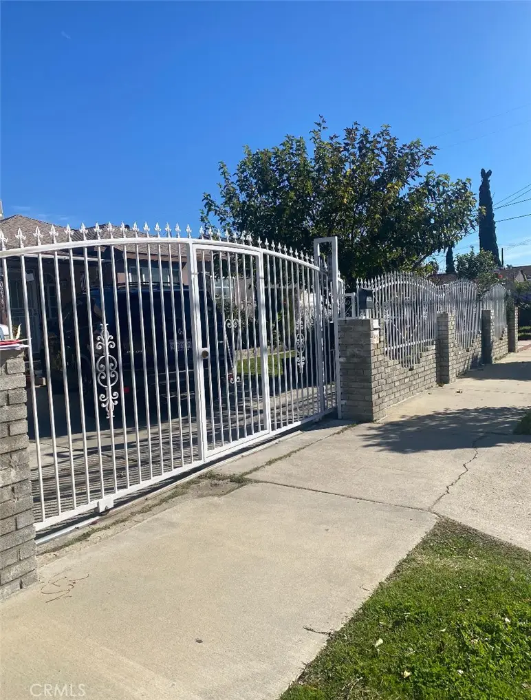 10246 Haddon, Pacoima, CA 91331 - #2