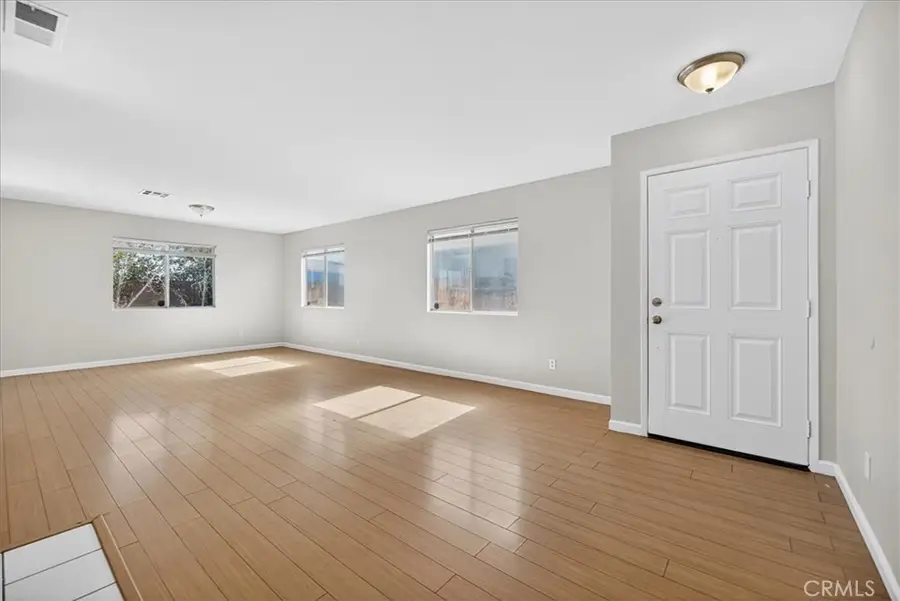 13331 Merry Oaks, Victorville, CA 92392 - Image #3