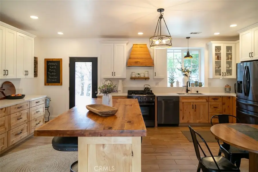 33303 Lake View Drive, Running Springs, CA 92382 - #3